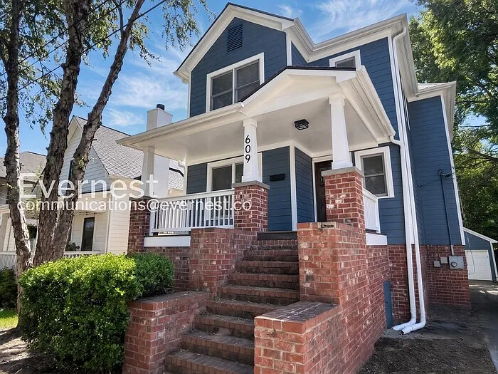 4 bed, 3.5 bath, 1800 sqft, $5,300 — Photo 1
