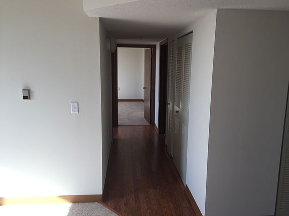 4th image of 6615 Lake Shore Dr #601