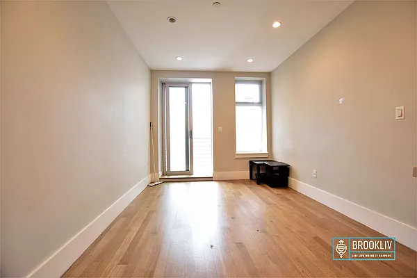 Rented by null | media 18