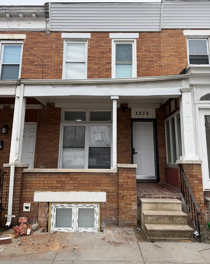 3325 East Monument Street — Photo 1