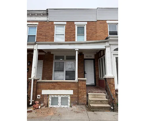3325 E Monument St #1 Photo 1