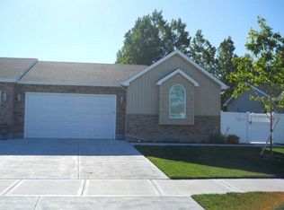 399 Ensign Dr, Ammon, ID 83406