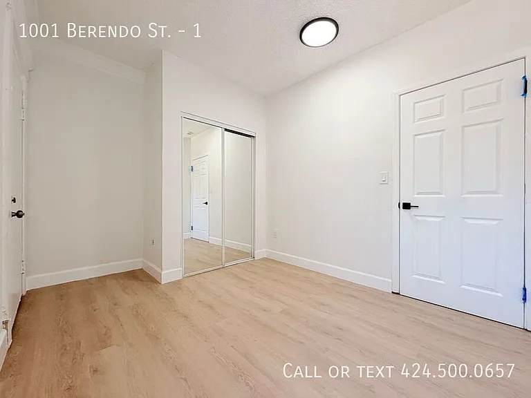 1001 N Berendo St #1 — Photo 6