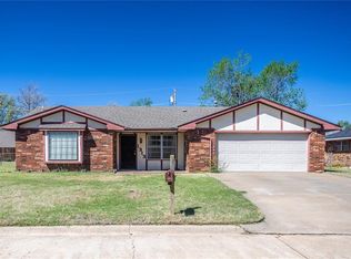 1313 Kent St, Weatherford, OK 73096