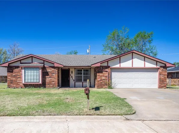 1313 Kent St, Weatherford, OK 73096