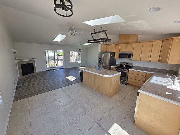 4th image of 1247 Admirals Dr