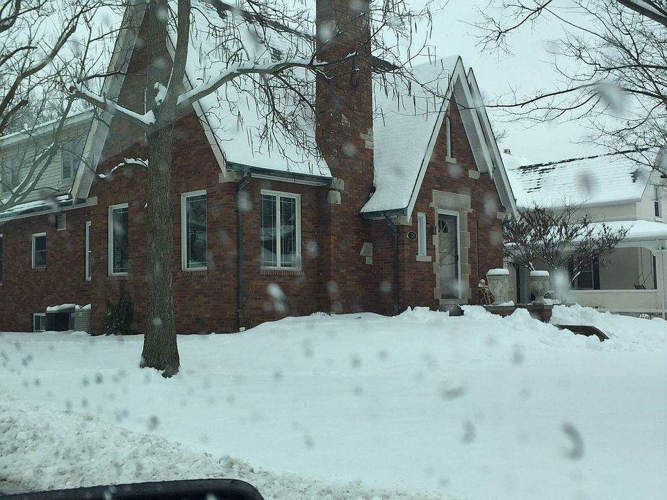 2nd image of 724 N Main St