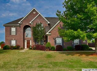 310 Northlake Dr, Meridianville, AL 35759
