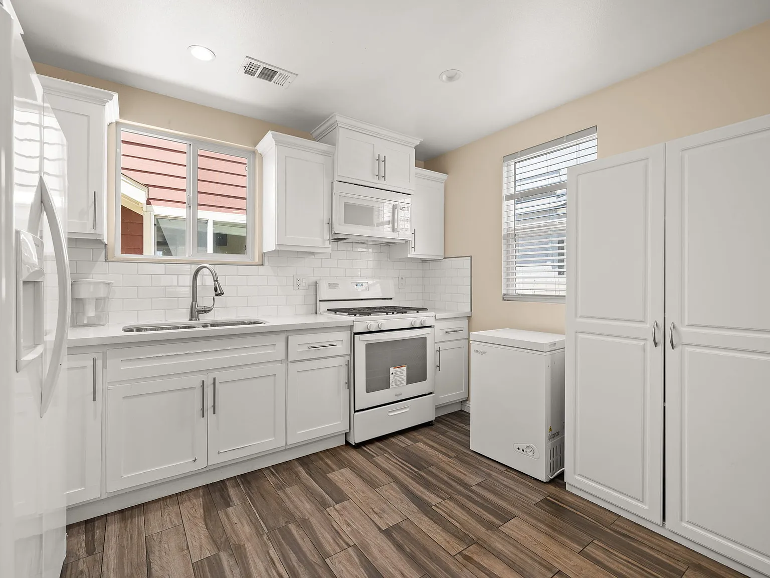 1 bed, 180 sqft, $900 — Photo 3