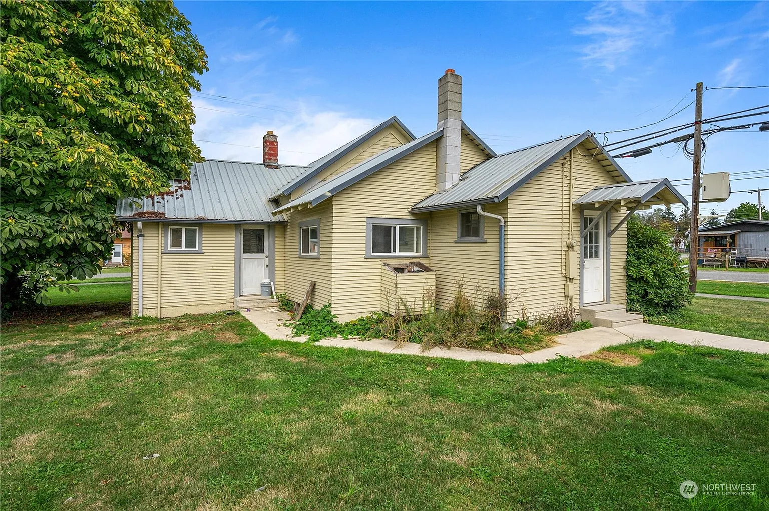 1011 Sumas Avenue photo 1
