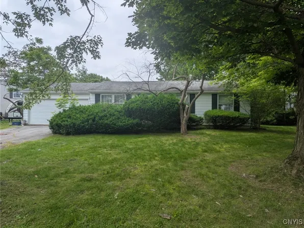 4225 Gemini Path, Liverpool, NY 13090