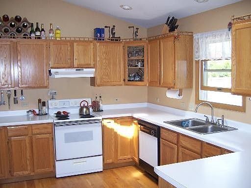 1st image of 1269 Blakely St