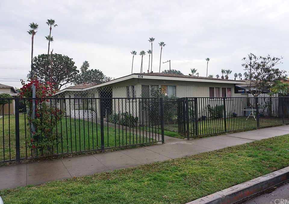 2nd image of 604 N Sabina St