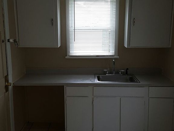 4th image of 184 Olympic Ave
