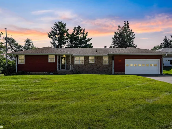 304 Brentwood Rd, Marshalltown, IA 50158