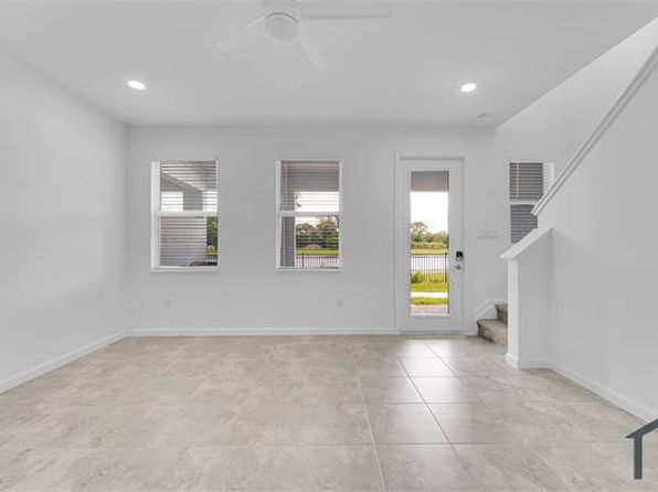4466 Longwood Lake Sq