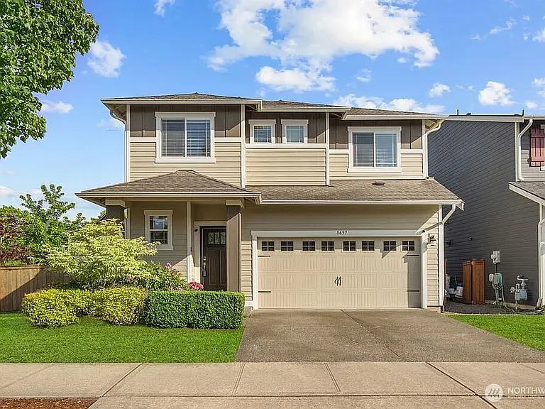 8657 Atlas Ave NE — Photo 1
