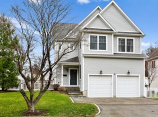 302 High Street, Fairfield, CT 06824