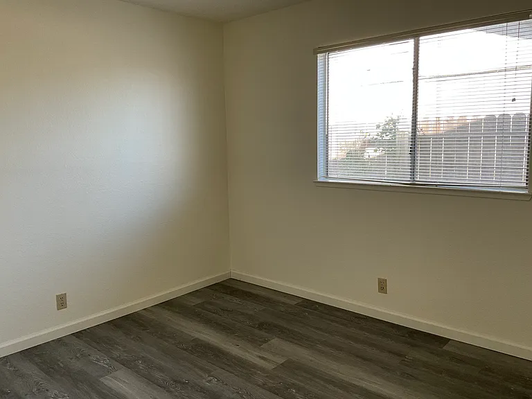 5 Baywind Ct — Photo 8