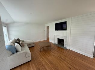 37 Fenway Rd, Branford, CT 06405