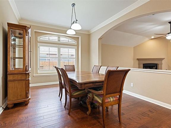 5th image of 19412 Sangremon Way