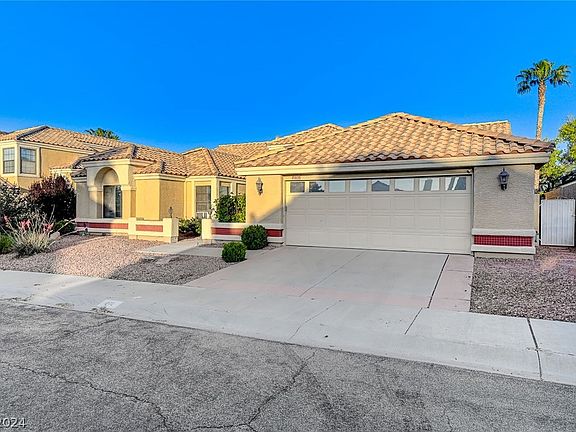 2nd image of 2112 Bachelor Ct