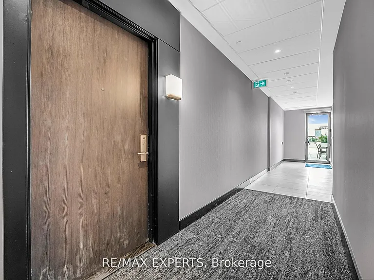 55 Duke St W #502 — Photo 29