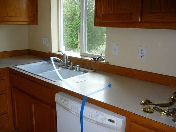 3rd image of 3184 Glacier Ln