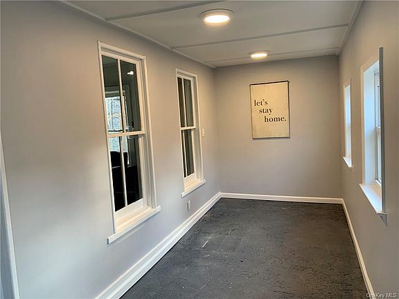 4th image of 41 N Montgomery St