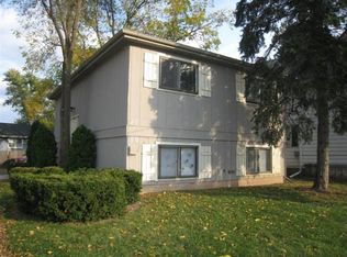 28 S Prairie St, Batavia, IL 60510