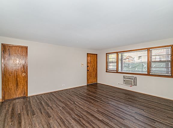 3rd image of 4236 N Kedvale Ave APT 1