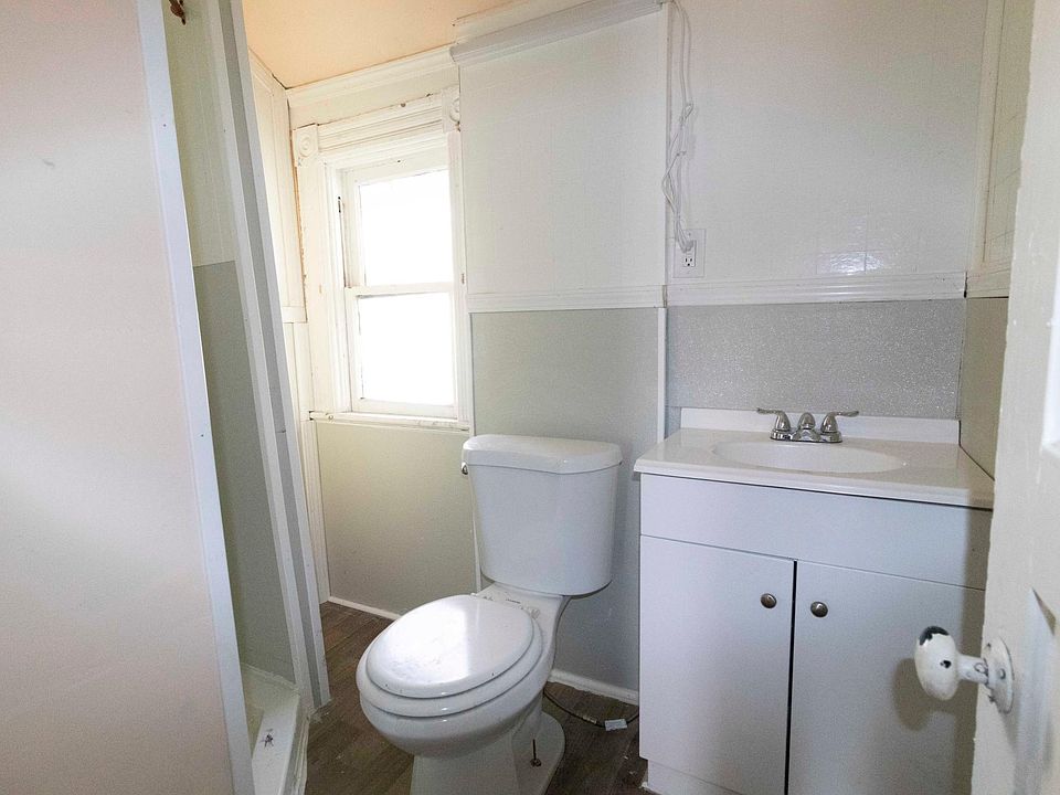 2nd image of 459 Elmwood Ave