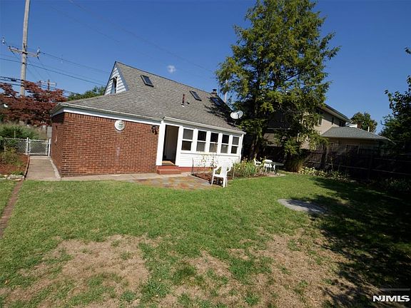 2nd image of 7-22 Berdan Ave