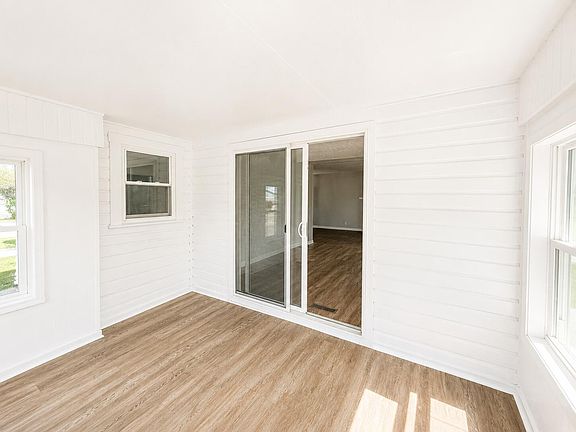 4th image of 344 State St
