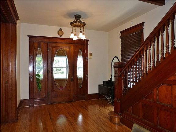 4th image of 507 E Jefferson St