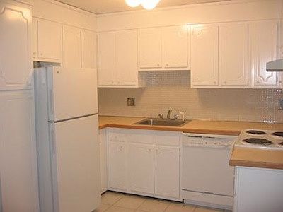 2nd image of 81 Green St APT 21