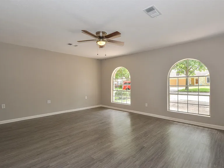 11719 Murr Way — Photo 6