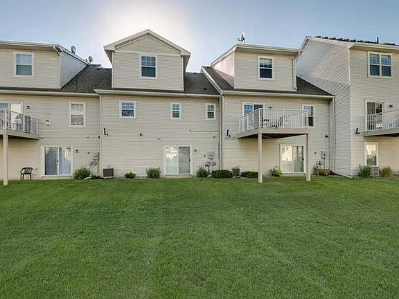 3rd image of 5036 Garland Ln N