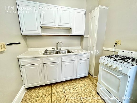 3rd image of 1380 W 112th St APT 204B