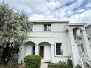 4-870 NE 212th Ter #4, Miami, FL 33179