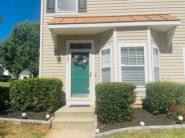 2201 Raven Rd — Photo 2