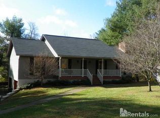 15 Meadows Cir, Arden, NC 28704