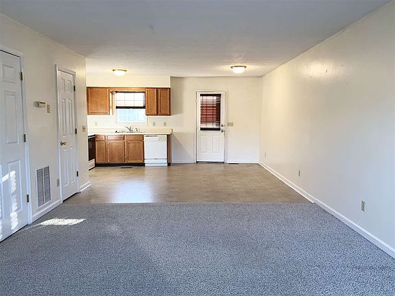 4th image of 2215 Reservoir St