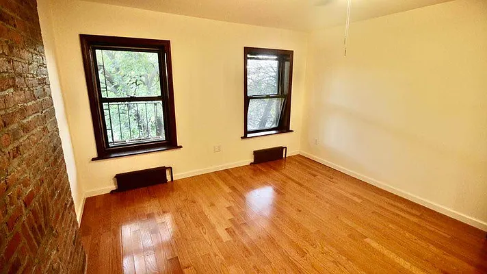 Rented by Space Real Estate | media 14