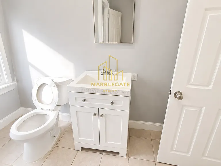 117 4th Ave #33 — Photo 4