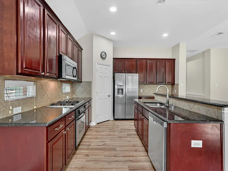 11823 Eden Ln — Photo 8