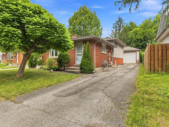 4th image of 436 Ferndale Ave
