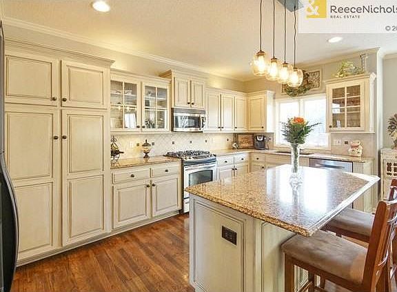 2nd image of 9017 W 148th St
