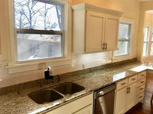 510 S Happy Hollow Rd, Fayetteville, AR 72701