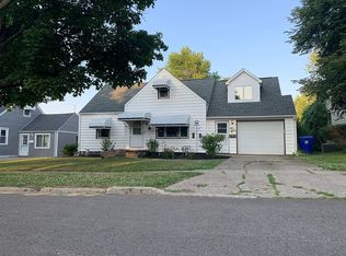 159 Briarhill Dr, West Seneca, NY 14224